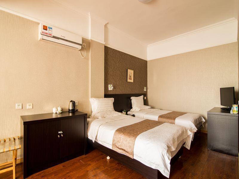 Qingdao Fu Yong Hotel Exterior photo