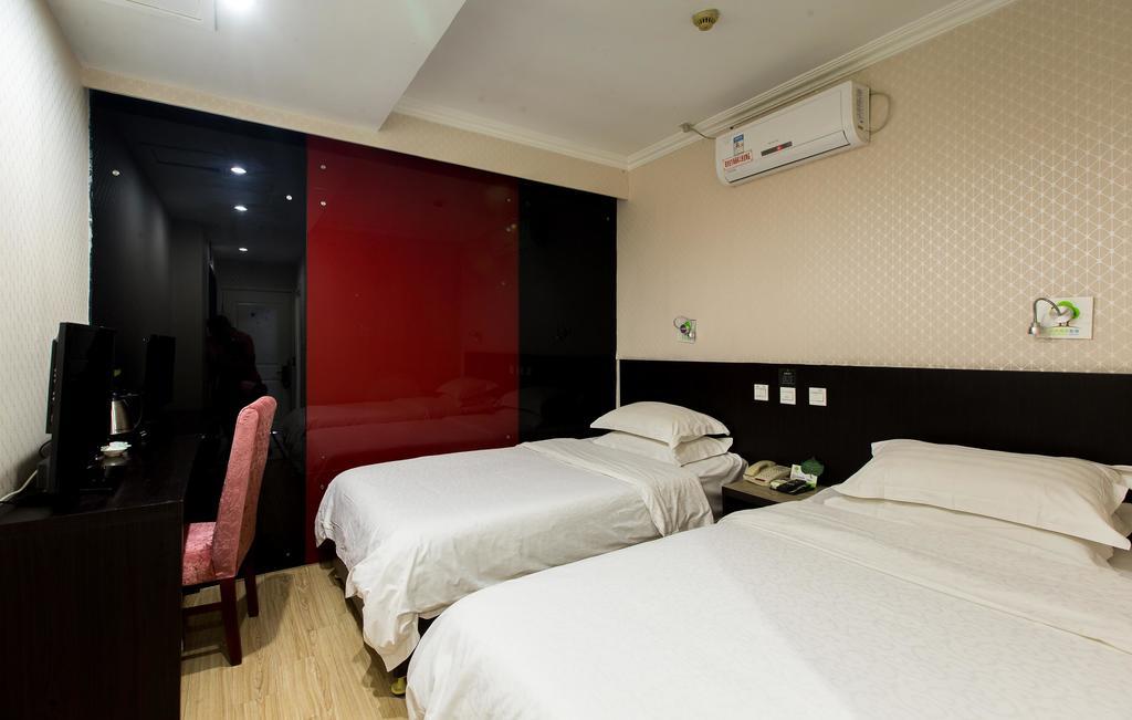 Qingdao Fu Yong Hotel Exterior photo