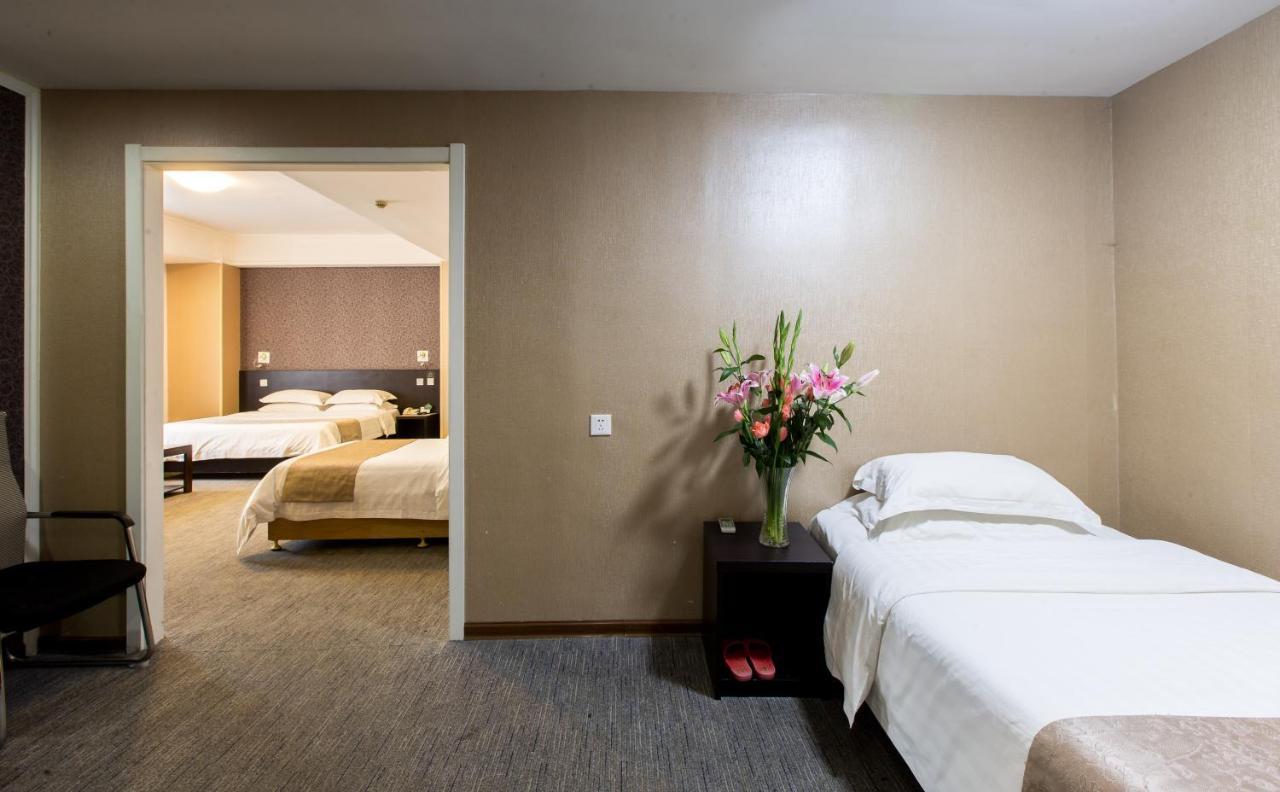 Qingdao Fu Yong Hotel Exterior photo